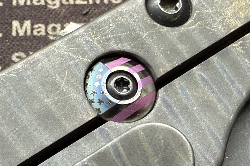 US Flag LBS Button image