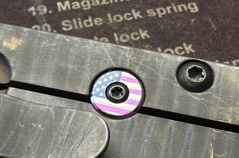 US Flag LBS Button image